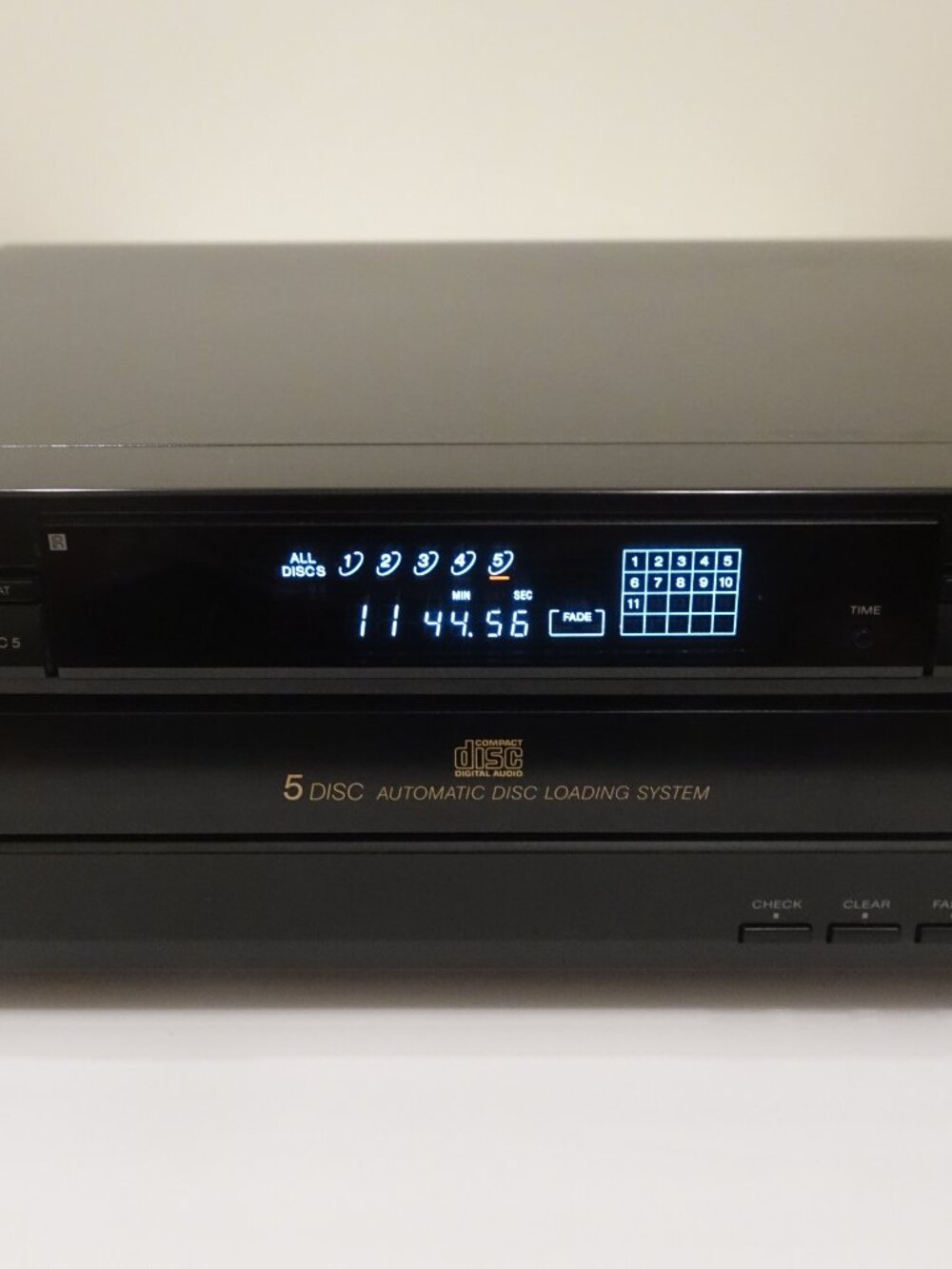 Sony CDP-C325 5 Disc CD Changer Automatic Disc Loading System - Picture 3 of 12